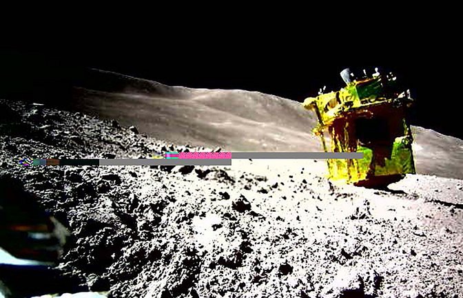Die japanische Mondsonde „Slim“ ist auf dem Erdtrabanten gelandet und hat erste Bilder geschickt.<span class='image-autor'>Foto: AFP/JAXA/Takara Tomy/Sony Group Corporation/Doshisha Universi/y</span>