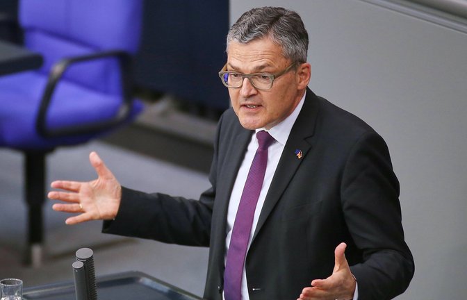CDU-Außenpolitiker Roderich Kiesewetter ist der Ansicht, das gegenwärtige Handeln der Bundesregierung führt zur Täter-Opfer-Umkehr im Gazastreifen.<span class='image-autor'>Foto: IMAGO/dts Nachrichtenagentur/IMAGO/dts Nachrichtenagentur</span>