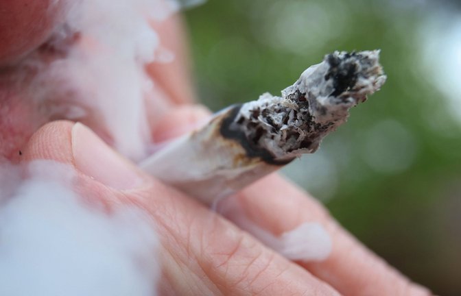 Der Autofahrer stand offenbar unter dem Einfluss von Cannabis. (Symbolbild)<span class='image-autor'>Foto: dpa/Karl-Josef Hildenbrand</span>