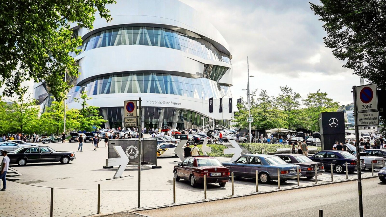 Sonntags fahren beim Mercedes-Benz-Museum die Oldtimer vor.Foto: Lichtgut/Ferdinando Iannone Sonntags fahren beim Mercedes-Benz-Museum die Oldtimer vor.Foto: Lichtgut/Ferdinando Iannone