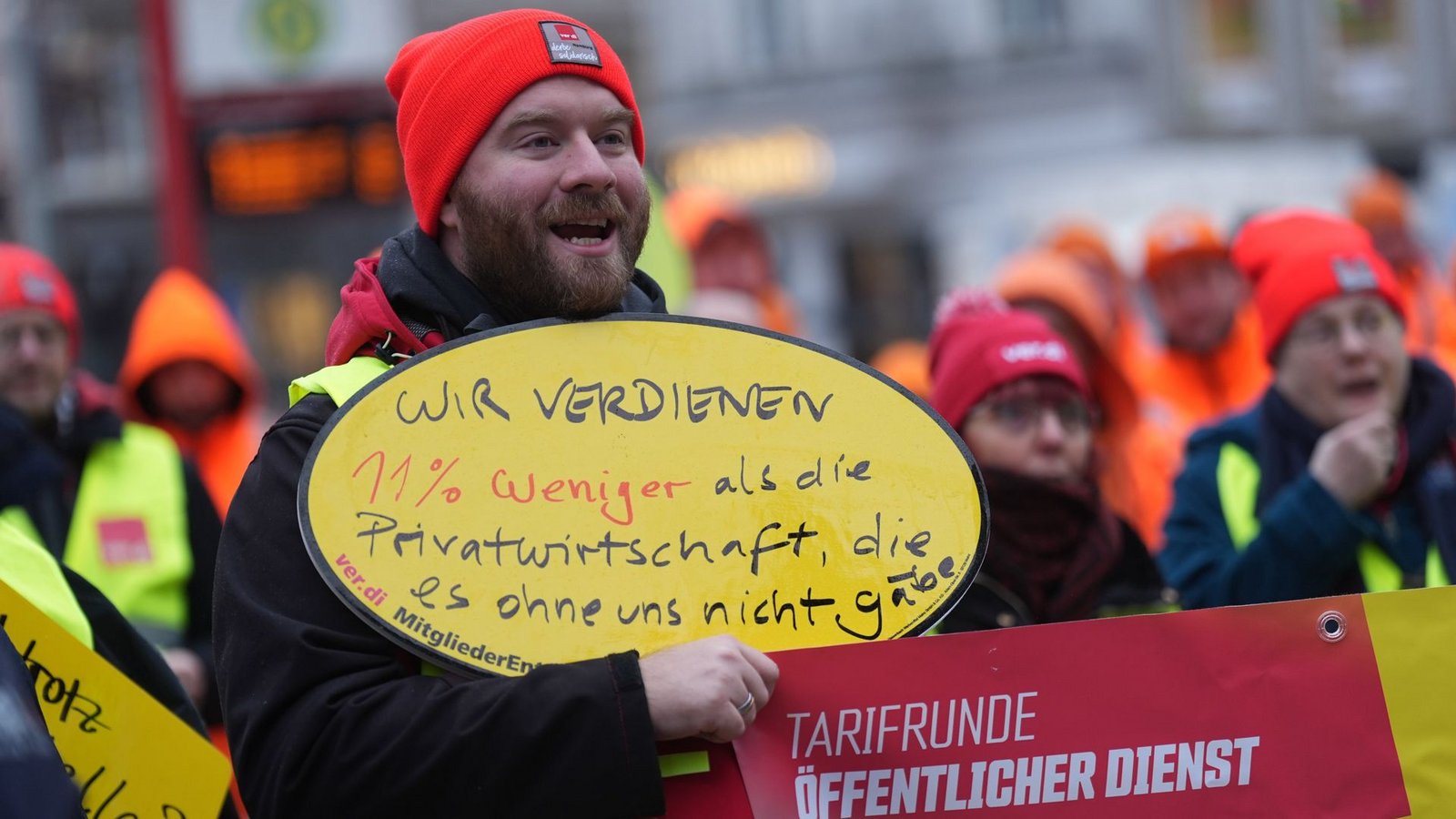 Die Warnstreikwelle der Gewerkschaft Verdi rollt an diesem Donnerstag auf einen Höhepunkt in Stuttgart zu.Foto: dpa/Marcus Brandt Die Warnstreikwelle der Gewerkschaft Verdi rollt an diesem Donnerstag auf einen Höhepunkt in Stuttgart zu.Foto: dpa/Marcus Brandt