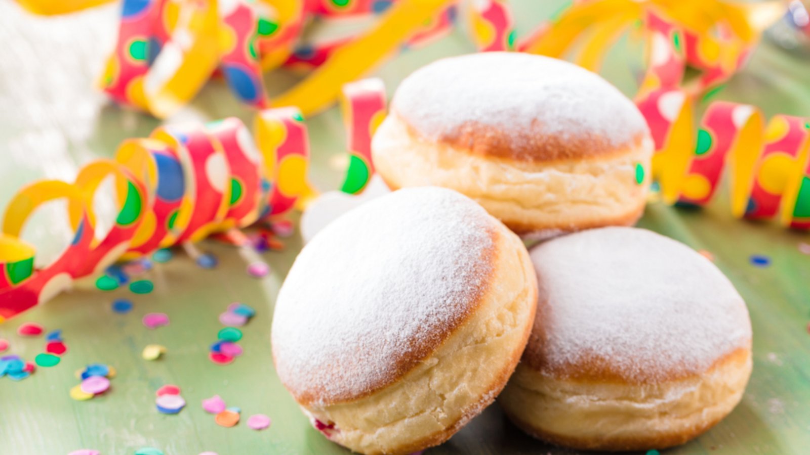 Warum gibt es an Silvester Berliner?Foto: KarepaStock/Shutterstock Warum gibt es an Silvester Berliner?Foto: KarepaStock/Shutterstock