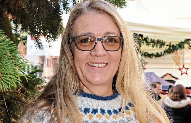 Gudbjörg Astvaldsdottir auf dem Vaihinger Weihnachtsmarkt. Foto: Gergen