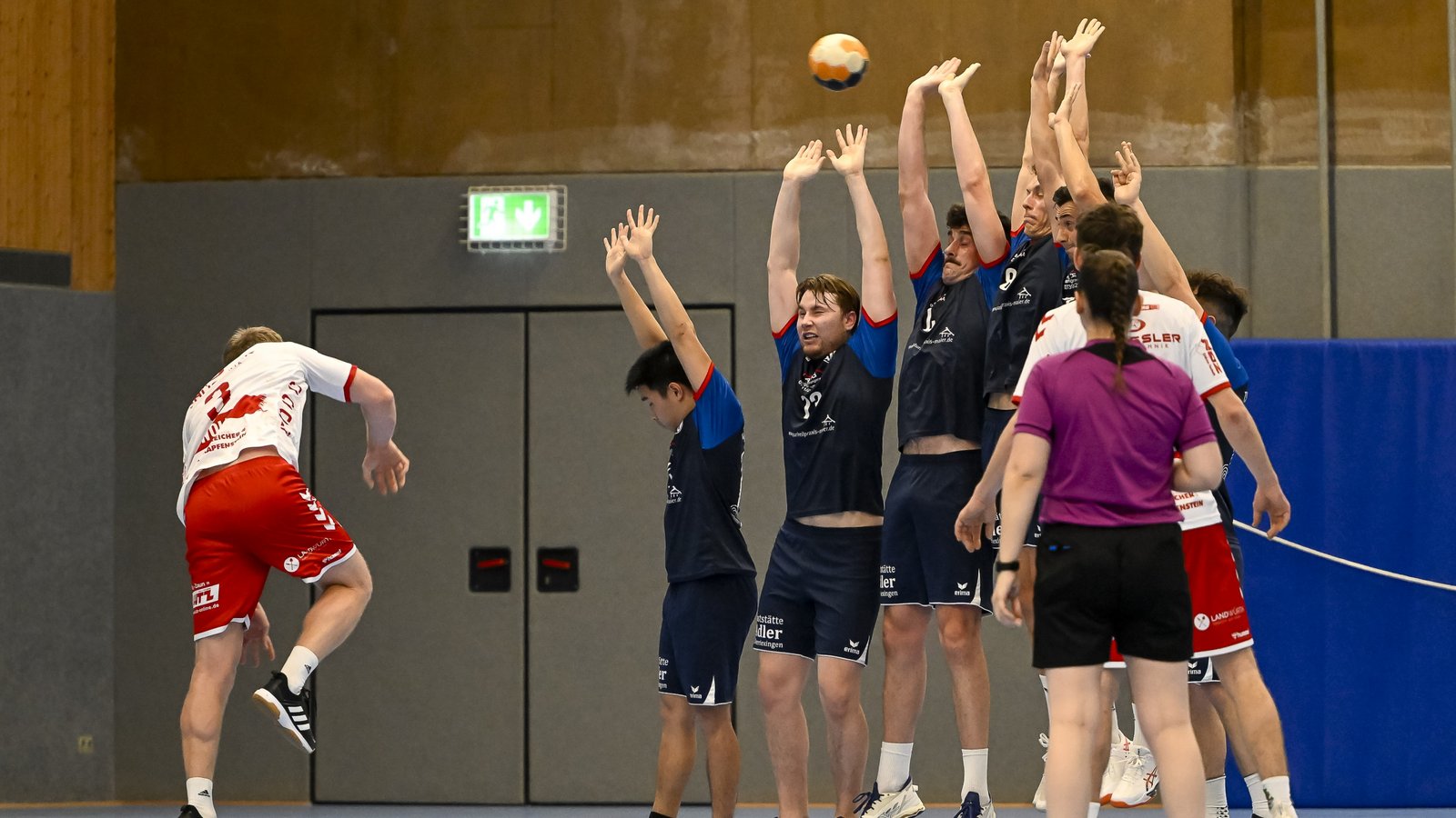 Den Angriffsbemühungen standgehalten hat die Abwehr des TSV Oberriexingen in Ditzingen. Archivfoto: Leitner