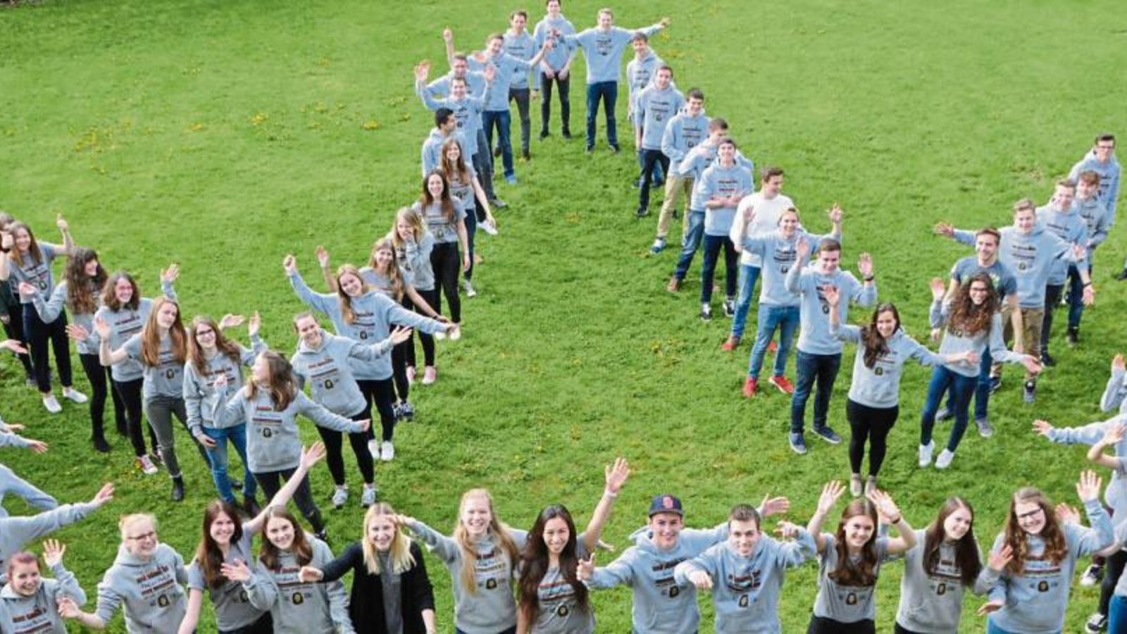 Diese Schüler des Lichtenstern-Gymnasiums haben das Abitur bestanden. Bild: Rommel Diese Schüler des Lichtenstern-Gymnasiums haben das Abitur bestanden. Bild: Rommel