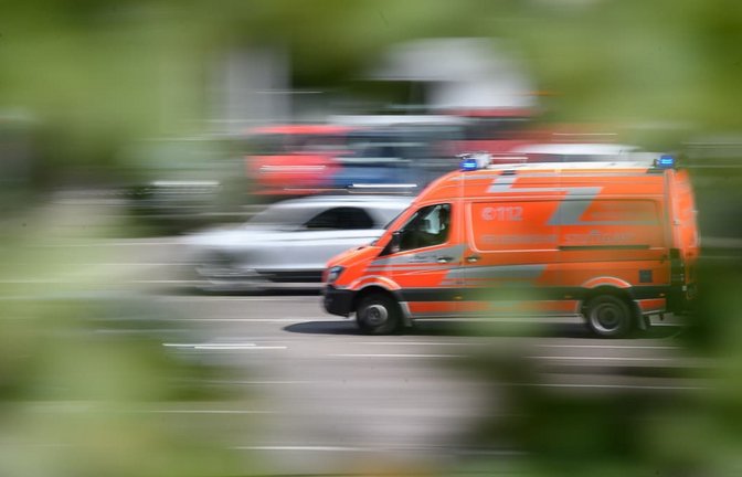 Vieles bei dem Unfall ist noch unklar. (Symbolbild)<span class='image-autor'>Sebastian Gollnow/dpa</span>