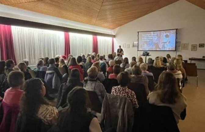 Volles Haus im Sängerheim. p