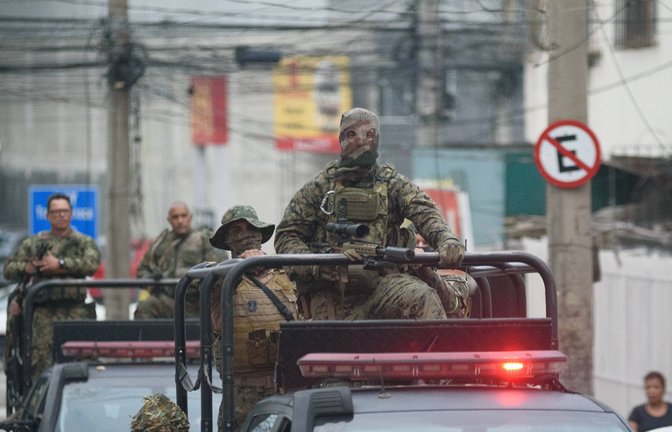 Bei dem Anti-Drogen-Einsatz ist es in Rio zu kriegsähnlichen Szenen gekommen.<span class='image-autor'>Foto: IMAGO/Anadolu Agency/IMAGO/Fabio Teixeira</span>
