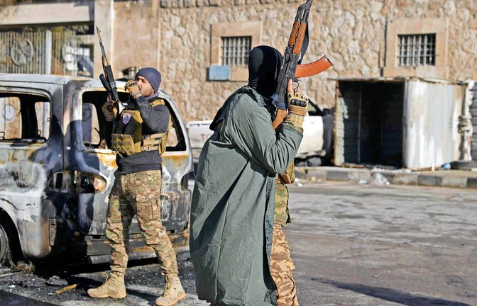 Regierungstruppen hatten sich in Aleppo Gefechte  mit der SDF-Miliz geliefert.<span class='image-autor'>Foto: AFP/Bakr Alkasem</span>