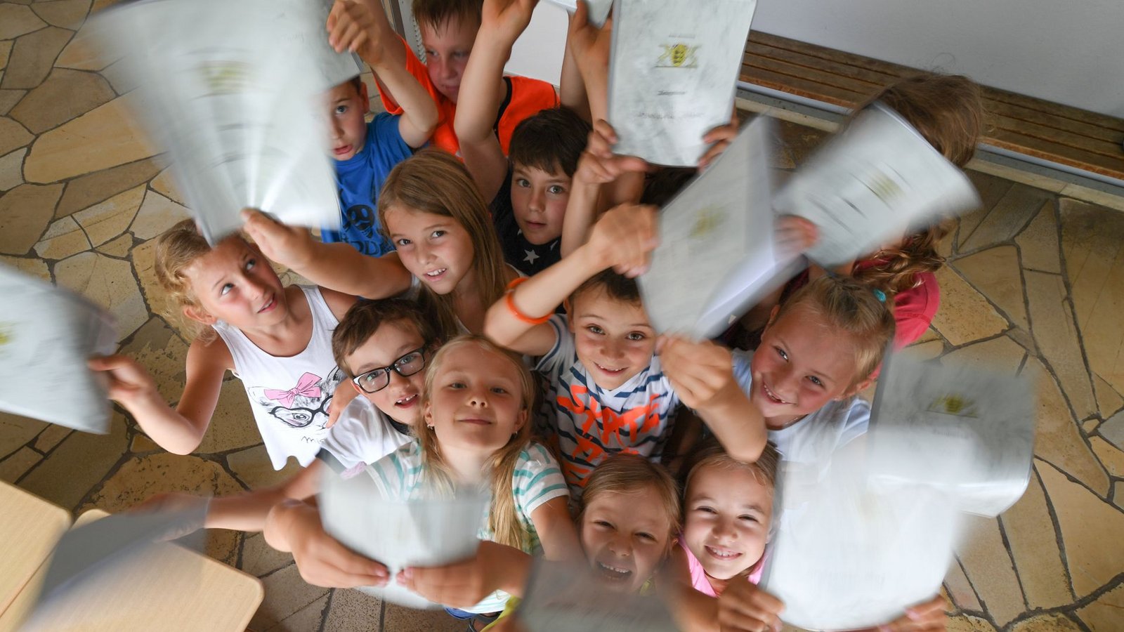 In den Grundschulen gibt es teils nur schriftliche Beurteilungen – was sagen sie aus?Foto: picture alliance / dpa/Felix Kästle In den Grundschulen gibt es teils nur schriftliche Beurteilungen – was sagen sie aus?Foto: picture alliance / dpa/Felix Kästle