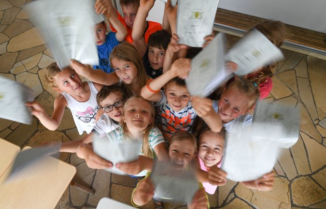 In den Grundschulen gibt es teils nur schriftliche Beurteilungen – was sagen sie aus?<span class='image-autor'>Foto: picture alliance / dpa/Felix Kästle</span>