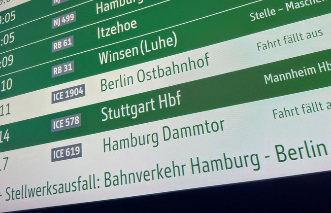 Der Stellwerkausfall bei Lüneburg ist laut Bahn behoben. Der Verkehr zwischen Hamburg und Berlin rollt wieder an.<span class='image-autor'>Foto: Bodo Marks/dpa</span>