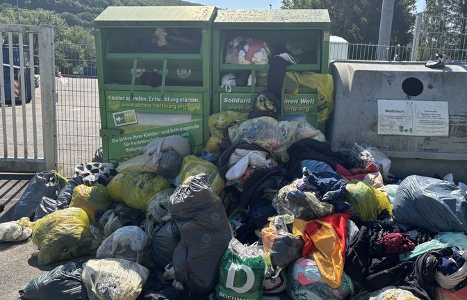 Viele Altkleider-Container in Baden-Württemberg werden überschwemmt mit Müll und unbrauchbaren Billig-Kleidungsstücken.<span class='image-autor'>Foto: Aktion Hoffnung</span>