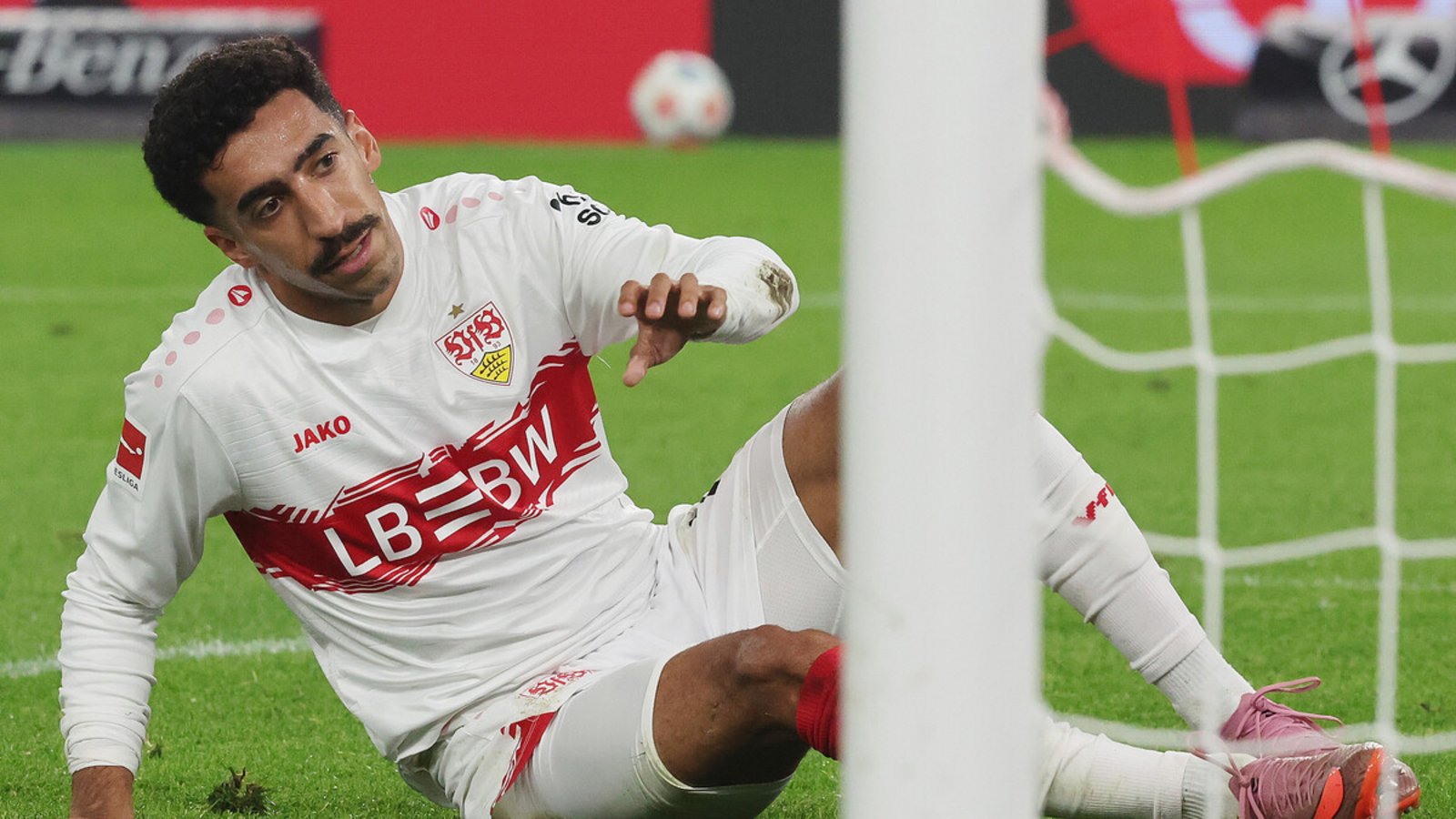VfB-Stürmer Tiago Tomas ist vorerst zum Zuschauen verdonnert.Foto: Baumann VfB-Stürmer Tiago Tomas ist vorerst zum Zuschauen verdonnert.Foto: Baumann