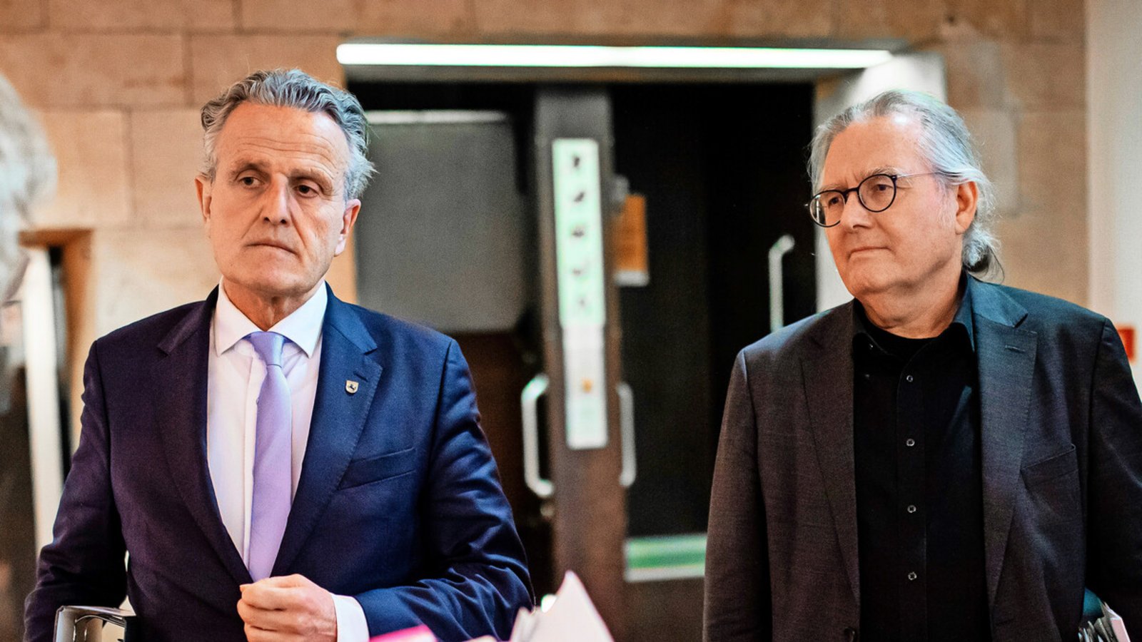 Oberbürgermeister Frank Nopper (links) bezeichnet Peter Pätzold als „Klimabürgermeister“. Offiziell hat er diesen Titel nicht. Man habe „keine Exit-Strategie aus dem Klimaschutzziel 2035“, sagt Stuttgarts Oberbürgermeister Frank Nopper.Foto: Lichtgut/Christoph Schmidt Oberbürgermeister Frank Nopper (links) bezeichnet Peter Pätzold als „Klimabürgermeister“. Offiziell hat er diesen Titel nicht. Man habe „keine Exit-Strategie aus dem Klimaschutzziel 2035“, sagt Stuttgarts Oberbürgermeister Frank Nopper.Foto: Lichtgut/Christoph Schmidt