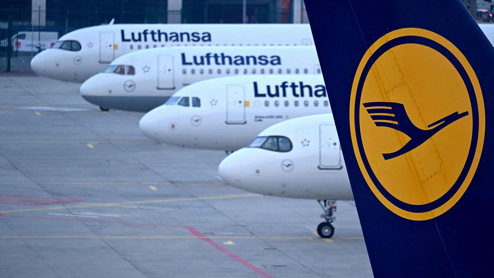 Die Lufthansa streicht weitere Flüge von und nach der iranischen Hauptstadt Teheran. Grund sind zunehmende Spannungen im Nahen Osten (Symbolfoto).Foto: bAFP/KIRILL KUDRYAVTSEV