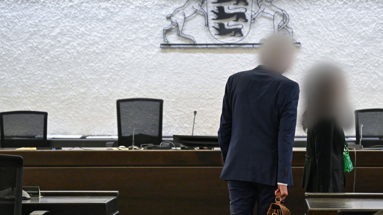Zwei Juristen führen im Innenministerium Ermittlungen zu disziplinarrechtlichen Vorwürfen gegen den freigestellten Inspekteur der Polizei.Foto: dpa/Bernd Weißbrod (Archiv) Zwei Juristen führen im Innenministerium Ermittlungen zu disziplinarrechtlichen Vorwürfen gegen den freigestellten Inspekteur der Polizei.Foto: dpa/Bernd Weißbrod (Archiv)