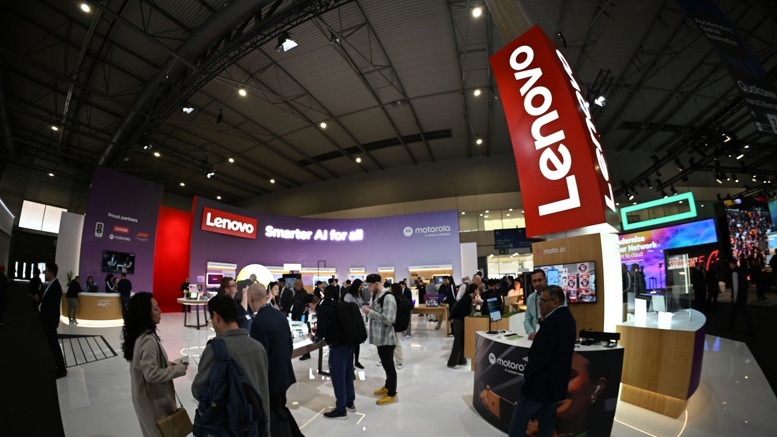 Lenovo-Messestand beim MWC 2025.Foto: Wolf von Dewitz/dpa