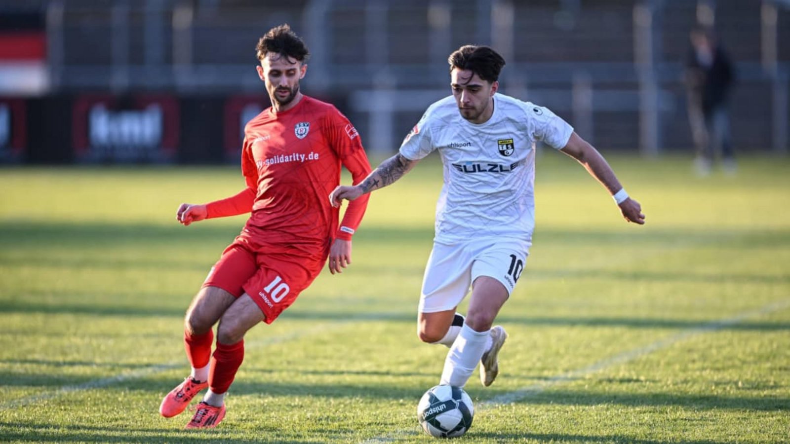 Kommt ein Reutlinger an den Fleinsbach: Der Oberliga-erfahrene Riccardo Gorgoglione (links) soll in der runderneuerten Mannschaft des TSV Bernhausen künftig einer der Leistungsträger sein.IMAGO/Markus Ulmer
