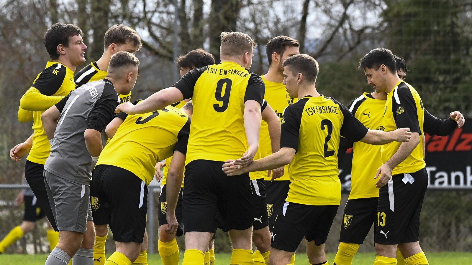 Der TSV Ensingen hat sich qualitativ und quantitativ verstärkt, sagt Trainer Tobias Häfner. Foto: Leitner