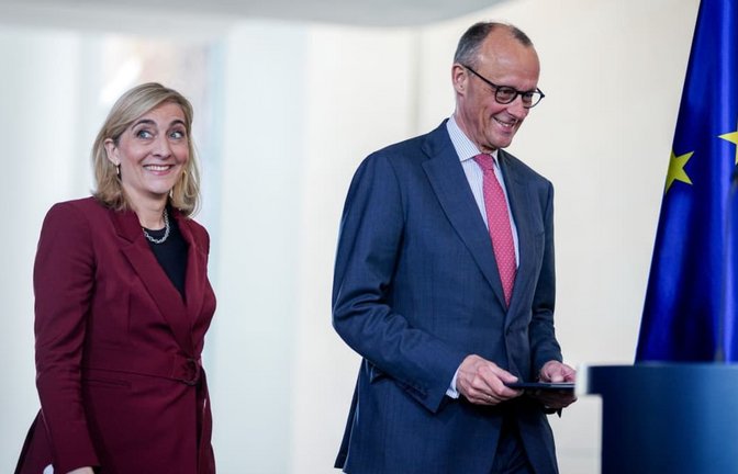 Bleibt sie, was sie ist, oder steht sie vor einem Wechsel? Nina Warken (CDU), Bundesministerin für Gesundheit, wird als mögliche neue Kanzleramtsministerin bei Friedrich Merz gehandelt.<span class='image-autor'>Kay Nietfeld/dpa</span>