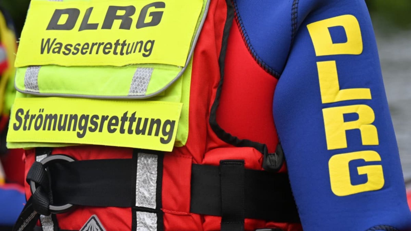 Es gibt laut Polizei keine Hinweise auf eine Straftat oder einen Suizid. (Symbolbild)Jennifer Kramer/dpa