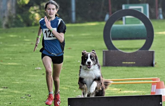 Chiara Heidinger aus Enzweihingen harmonierte mit Leihhund Linus bei der Turnierhundesport-DM nahezu perfekt. Foto: privat
