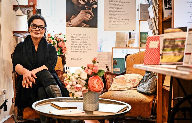 Lyrik ist Trumpf: Ulrike Geist in ihrem Buchladen<span class='image-autor'>Foto: Andreas Reiner</span>