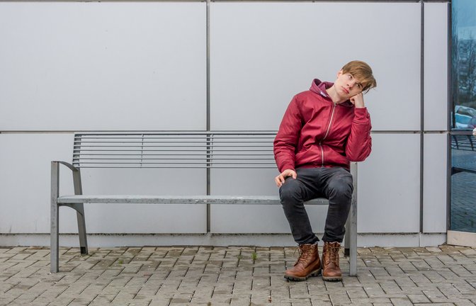 Beim Benching sitzt man im wahrsten Sinne des Wortes auf der Wartebank.<span class='image-autor'>Foto: WaiveFamisoCZ / shutterstock.com</span>