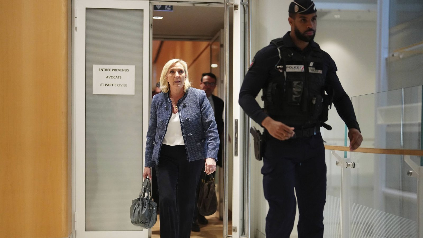 Marine Le Pen – das Urteil trifft die Politikerin hart.Foto: AP/Thibault Camus Marine Le Pen – das Urteil trifft die Politikerin hart.Foto: AP/Thibault Camus