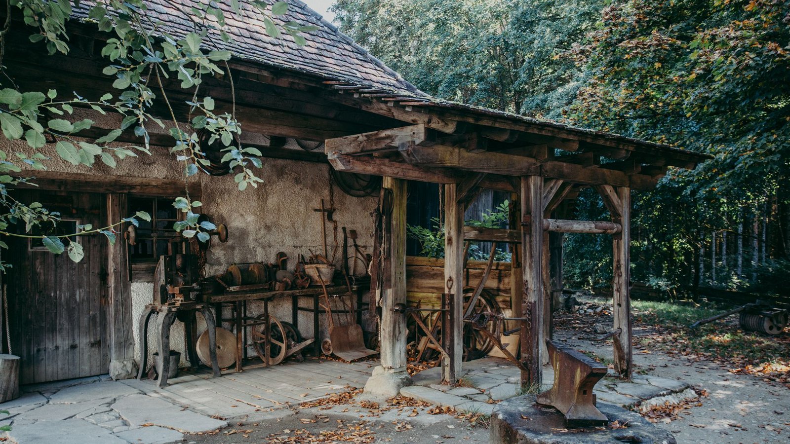 Allein die Schmiede des Museums sieht filmreif aus.Foto: Freilichtmuseum Neuhausen ob Eck Allein die Schmiede des Museums sieht filmreif aus.Foto: Freilichtmuseum Neuhausen ob Eck