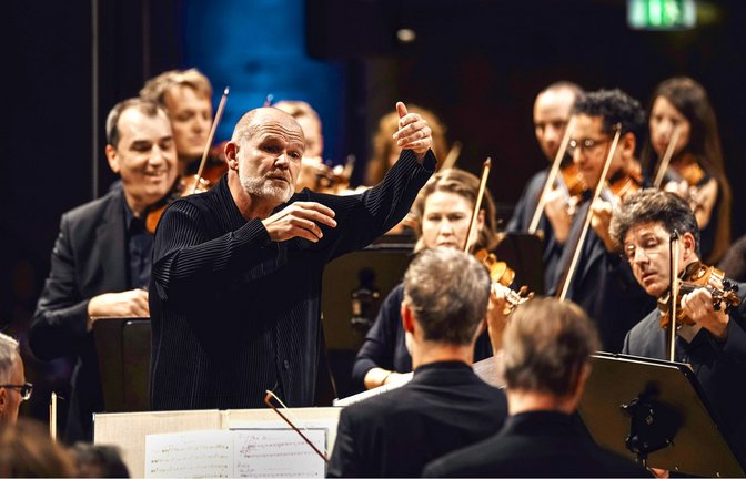 Xavier Roth dirigiert das SWR-Symphonieorchester<span class='image-autor'>Foto: SWR</span>