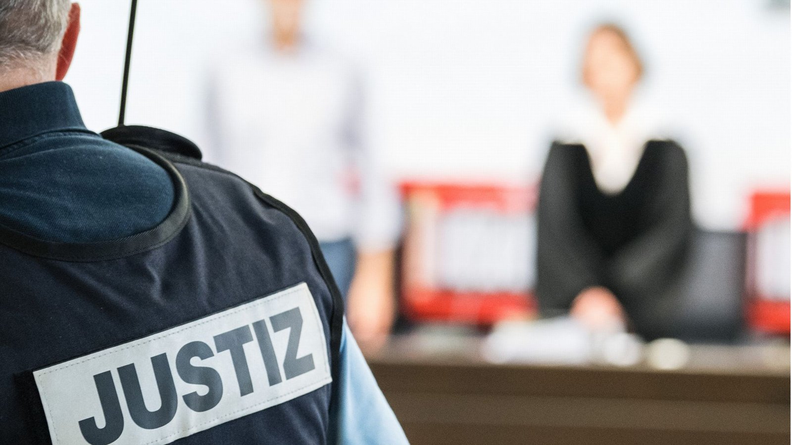 Die Staatsanwaltschaft Mannheim hat ein Ehepaar aus Sandhausen wegen Mordes angeklagt (Symbolbild).Foto: dpa/Sebastian Gollnow Die Staatsanwaltschaft Mannheim hat ein Ehepaar aus Sandhausen wegen Mordes angeklagt (Symbolbild).Foto: dpa/Sebastian Gollnow