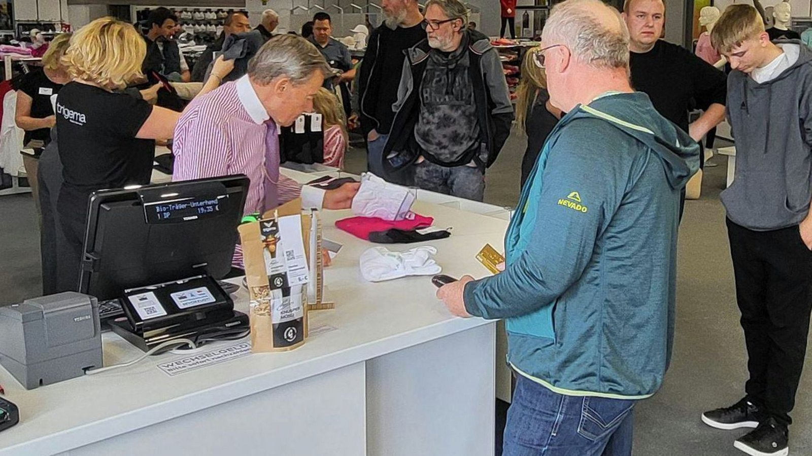 Wolfgang Grupp zeigte sich am Sonntag in Burladingen wieder in der Öffentlichkeit.Foto: Dennis Breisinger Wolfgang Grupp zeigte sich am Sonntag in Burladingen wieder in der Öffentlichkeit.Foto: Dennis Breisinger
