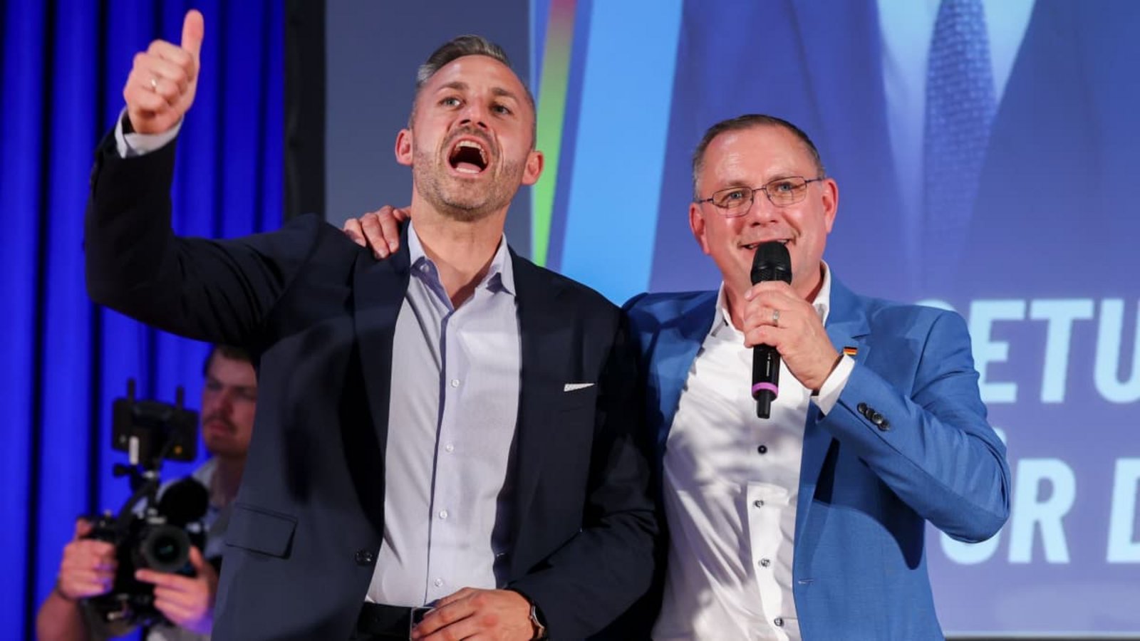 Wollen die Briefwahl abschaffen: Die beiden AfD-Spitzenpolitiker Ulrich Siegmund (links) und Tino Chrupalla.Jan Woitas/dpa Wollen die Briefwahl abschaffen: Die beiden AfD-Spitzenpolitiker Ulrich Siegmund (links) und Tino Chrupalla.Jan Woitas/dpa