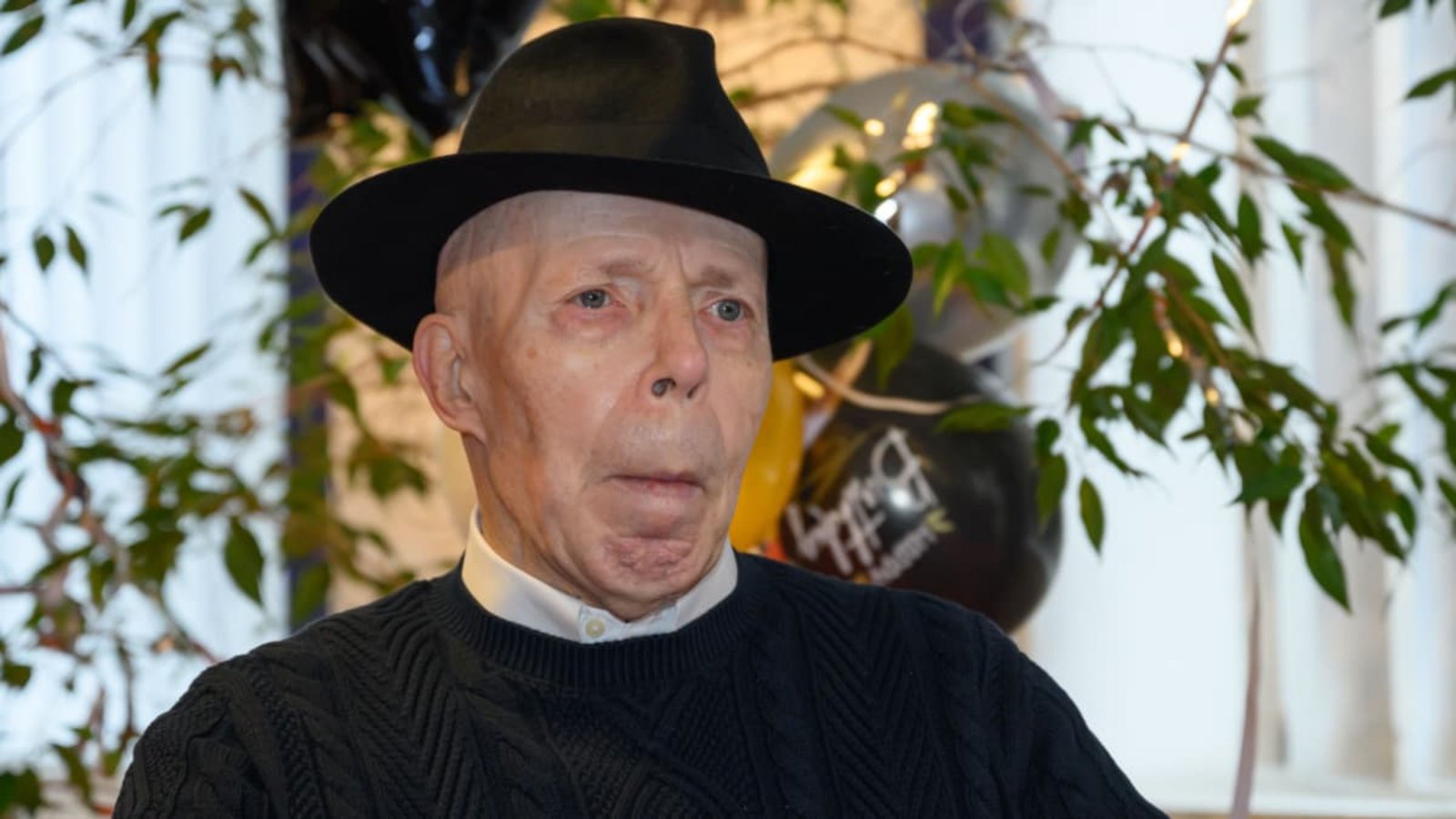 Gunther von Hagens, Mediziner, Anatom und Unternehmer, aufgenommen auf seiner 80. Geburtstagsfeier im Jahr 2025. Er gilt als Erfinder der Plastination und ist Schöpfer der Körperwelten-Ausstellungen.Patrick Pleul/dpa Gunther von Hagens, Mediziner, Anatom und Unternehmer, aufgenommen auf seiner 80. Geburtstagsfeier im Jahr 2025. Er gilt als Erfinder der Plastination und ist Schöpfer der Körperwelten-Ausstellungen.Patrick Pleul/dpa