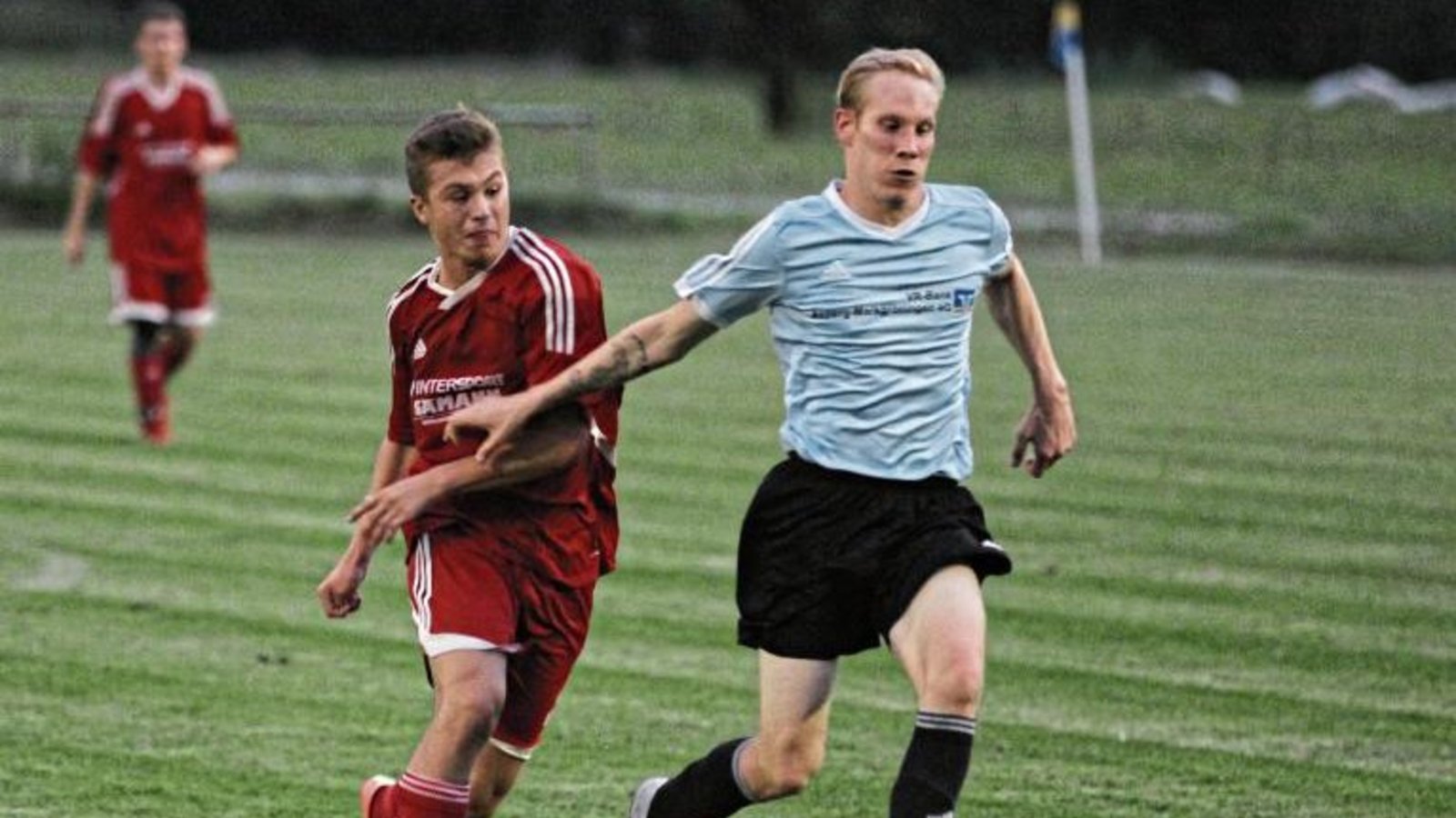Hoffnungsträger beim TSV Großglattbach: Marvin Prohaska (links), der gerade erst aus der A-Jugend kam, hat bisher in beiden Pflichtspielen für seine Mannschaft getroffen. Foto: Nachreiner