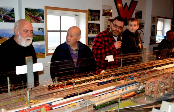 Zahlreiche Besucherinnen und Besucher erlagen am Samstag und Sonntag bei den Modellbahnern in Mühlacker der Faszination Eisenbahn.  <span class='image-autor'>Fotos: Stahlfeld</span>
