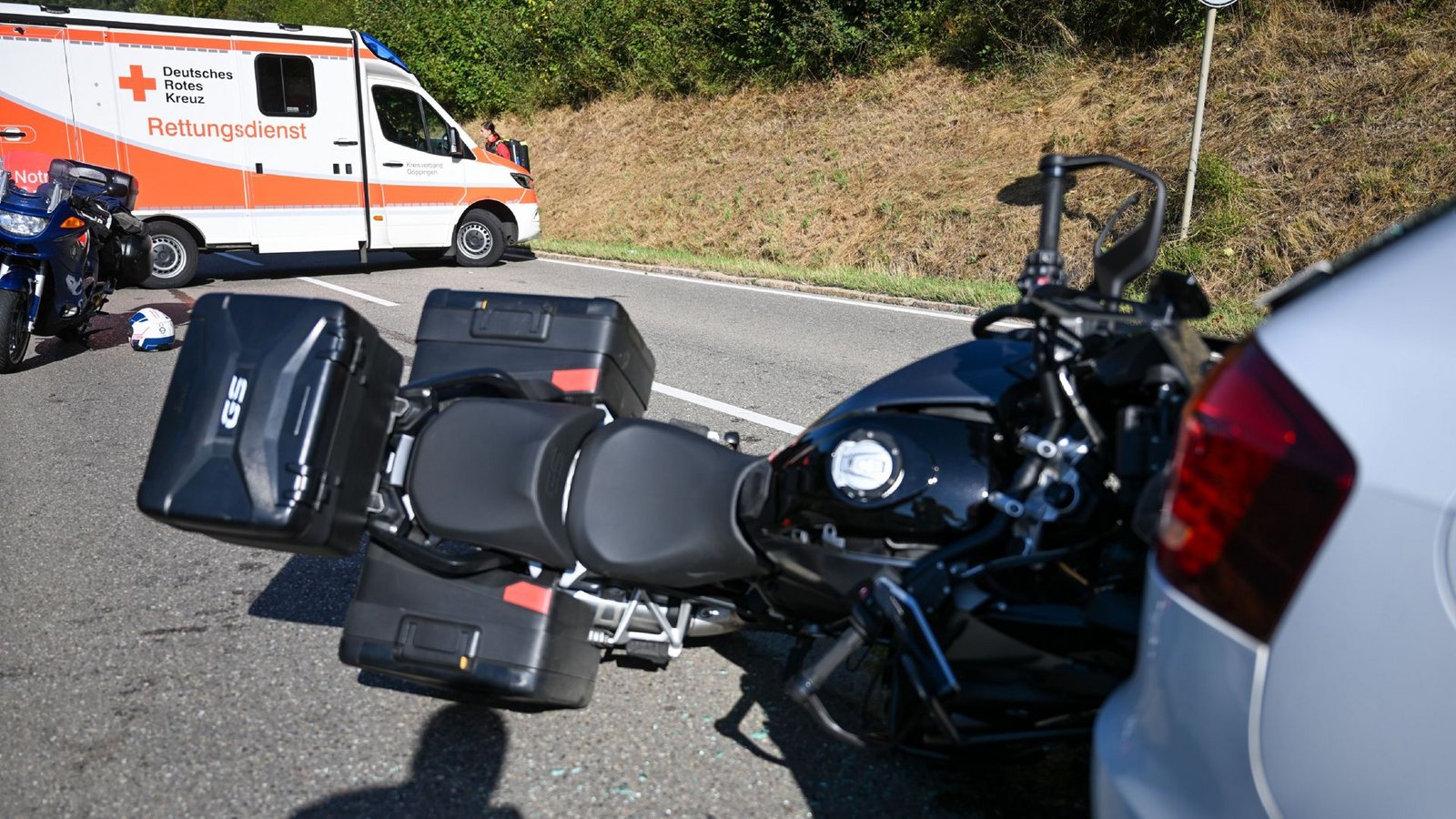 Durch den Aufprall erlitt der 64-jährige Motorradfahrer schwere Verletzungen.Foto: SDMG/SDMG / MB Durch den Aufprall erlitt der 64-jährige Motorradfahrer schwere Verletzungen.Foto: SDMG/SDMG / MB