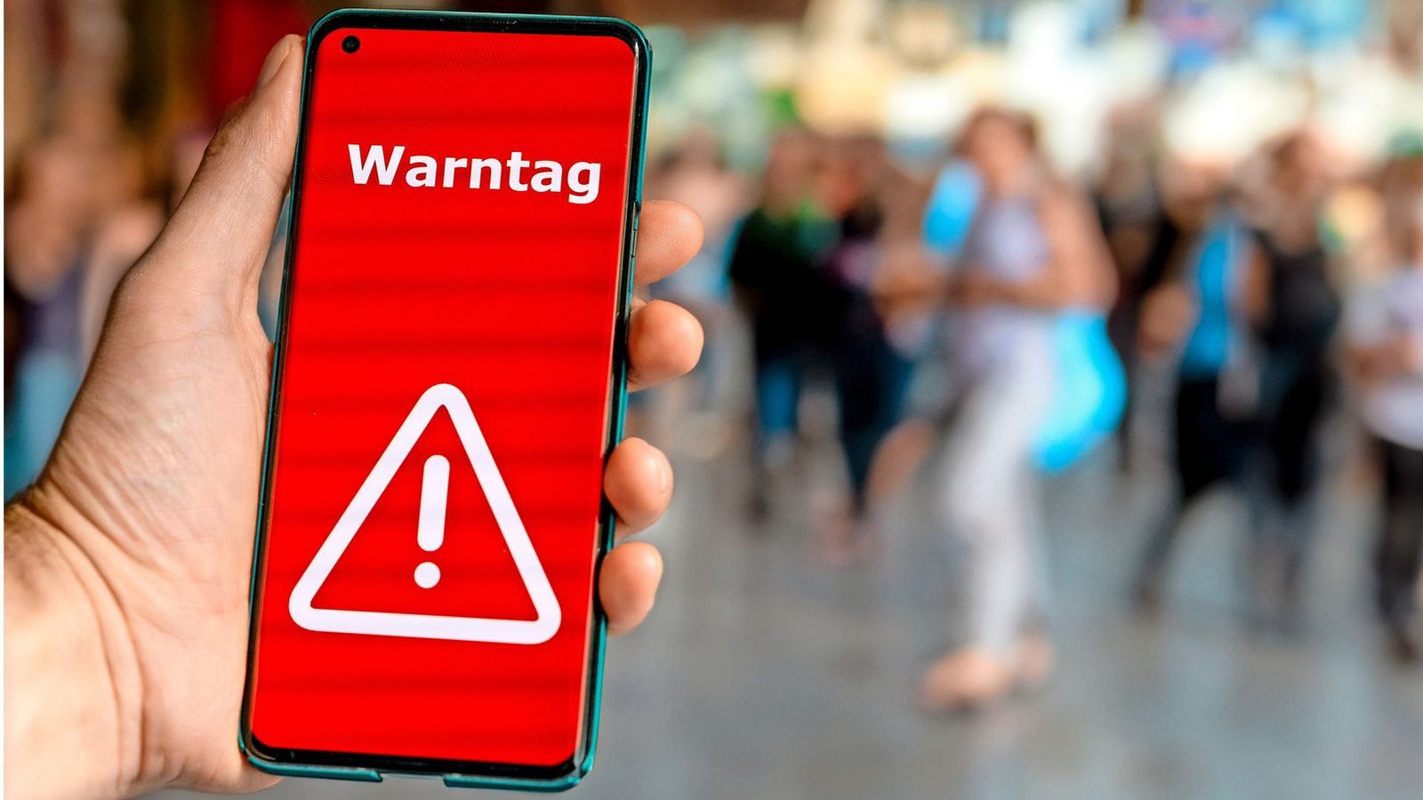 Der Warntag beginnt mit einer Warnmeldung um 11 Uhr. (Symbolbild)Foto: © Fokussiert - stock.adobe.com /Frank Harms Der Warntag beginnt mit einer Warnmeldung um 11 Uhr. (Symbolbild)Foto: © Fokussiert - stock.adobe.com /Frank Harms
