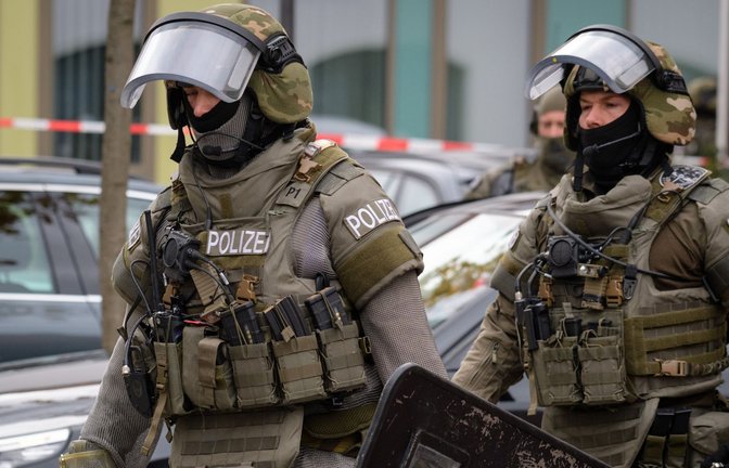 Bei Notrufen spekuliert die Polizei nicht, sondern geht vom Schlimmsten aus (Archivbild).<span class='image-autor'>Foto: dpa/Matthias Balk</span>