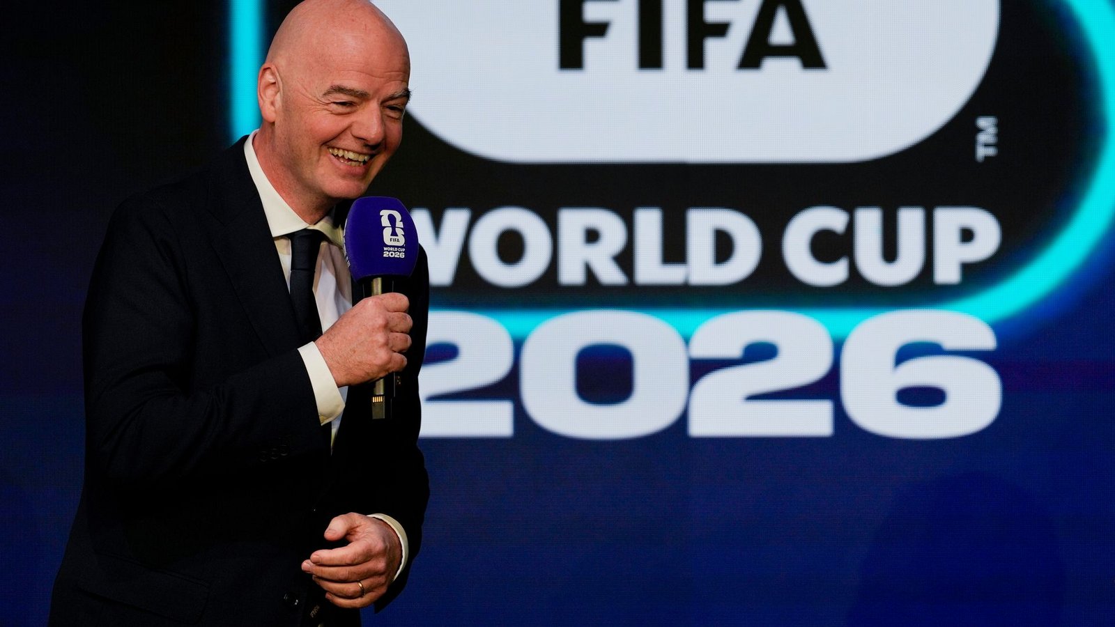 Die FIFA verteilt bei der WM mehr Geld als zunächst geplant.Foto: Chris Carlson/AP/dpa