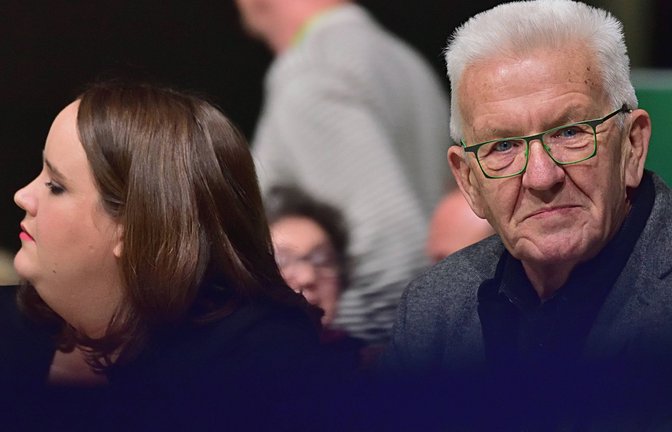 Winfried Kretschmann hält den personellen Neuanfang für richtig. Auf die als Kandidatin gehandelte Franziska Brantner hält er große Stücke.<span class='image-autor'>Foto: IMAGO/Daniel Kubirski/IMAGO/Daniel Kubirski (Archivbild)</span>