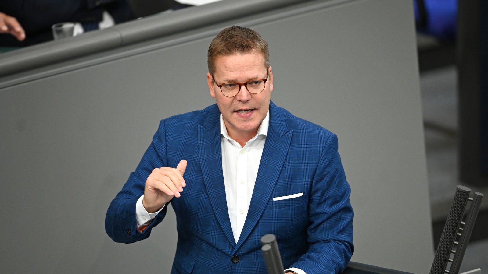 Tino Sorge (CDU) präsentiert einen neue Vorschlag um die Finanzen des angeschlagenen Gesundheitswesens zu stabilisieren.Foto: picture alliance/dpa/Philip Dulian