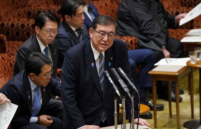 Japans Regierungschef plant ein „Maßnahmenpaket“. (Archivbild)<span class='image-autor'>Foto: AFP/STR</span>