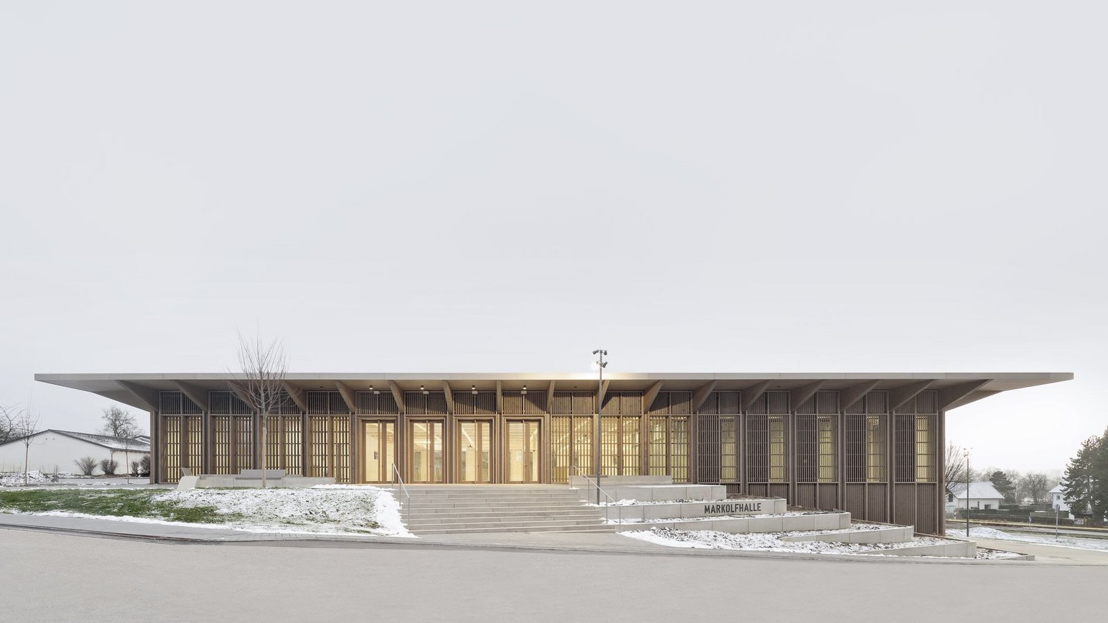 Mit viel Lob bedacht und im Finale um den diesjährigen „Architektur-Oscar“ Nike: Markolfhalle Markelfingen in Radolfzell, von Steimle Architekten (Stuttgart)Foto: Brigida González Mit viel Lob bedacht und im Finale um den diesjährigen „Architektur-Oscar“ Nike: Markolfhalle Markelfingen in Radolfzell, von Steimle Architekten (Stuttgart)Foto: Brigida González