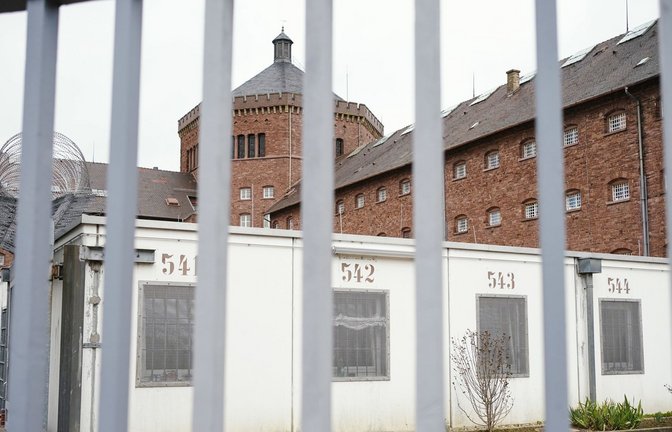 In den Gefängnissen, wie hier in Bruchsal, sitzen immer mehr Ausländer ein.<span class='image-autor'>Foto: dpa/Uwe Anspach</span>