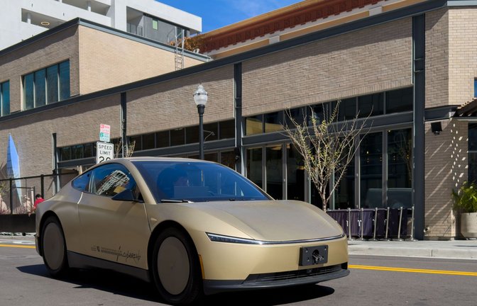 So sieht für Elon Musk die Zukunft von Tesla aus. (Archivbild)<span class='image-autor'>Foto: Andrej Sokolow/dpa</span>