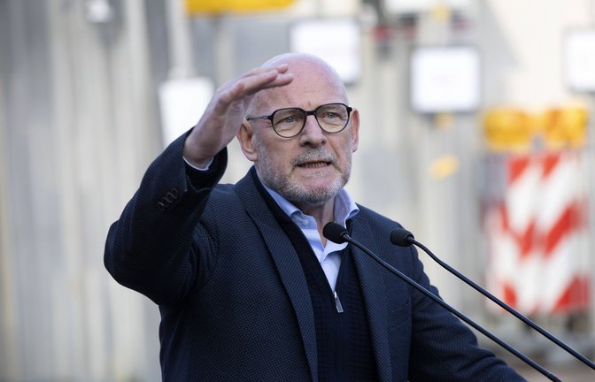 Winfried Hermann ist unzufrieden mit dem Tempo seiner Straßenplaner.<span class='image-autor'>Foto: Imago/Horst Rudel</span>