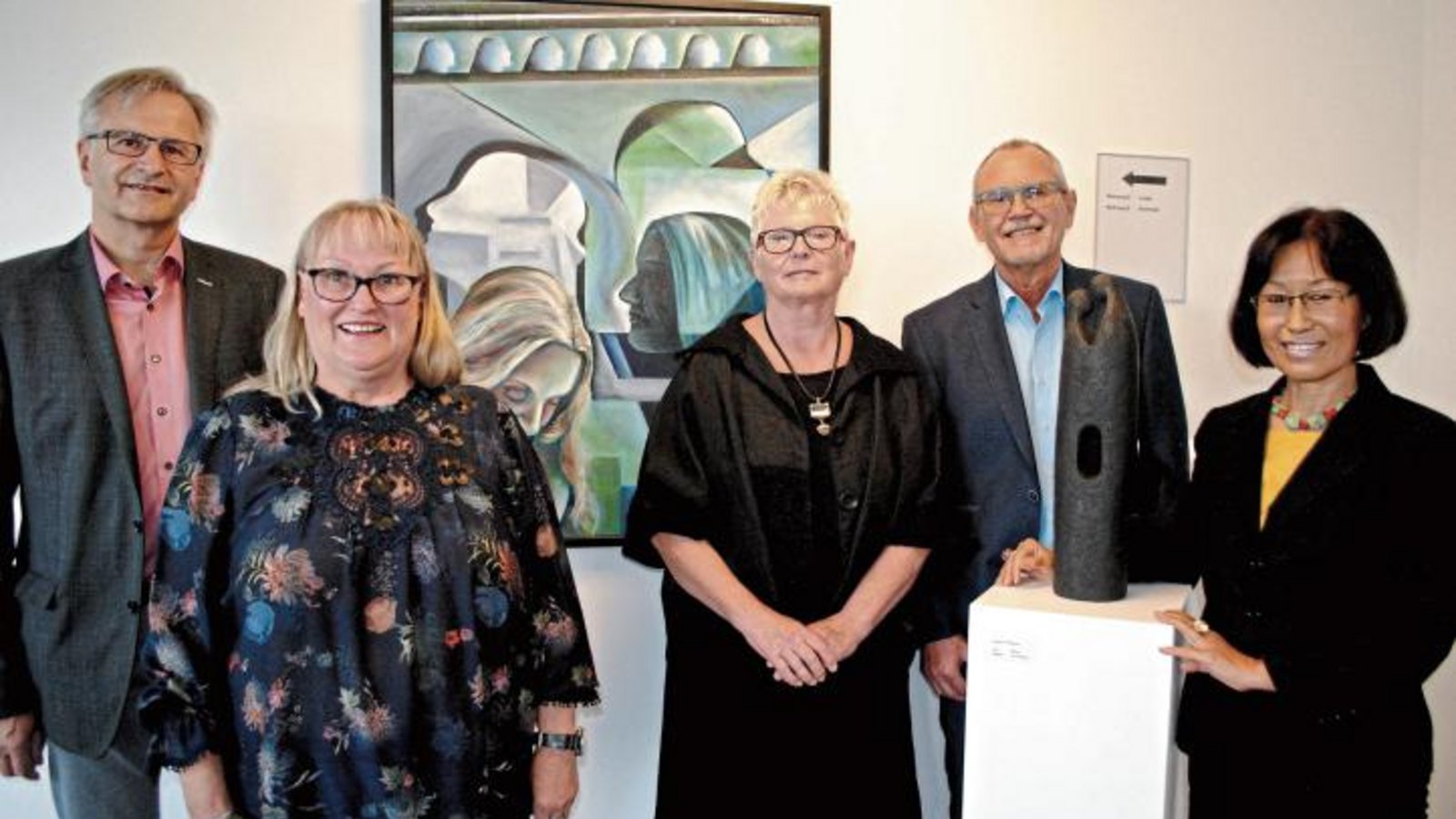 „Wohnen mit Kunst“ – die fünfte Auflage gestalten und organisieren Josef Griesbaum, Renate Hild, Gabriele Münster, Erhard Neukamm und Chong-Im Neukamm (von links).